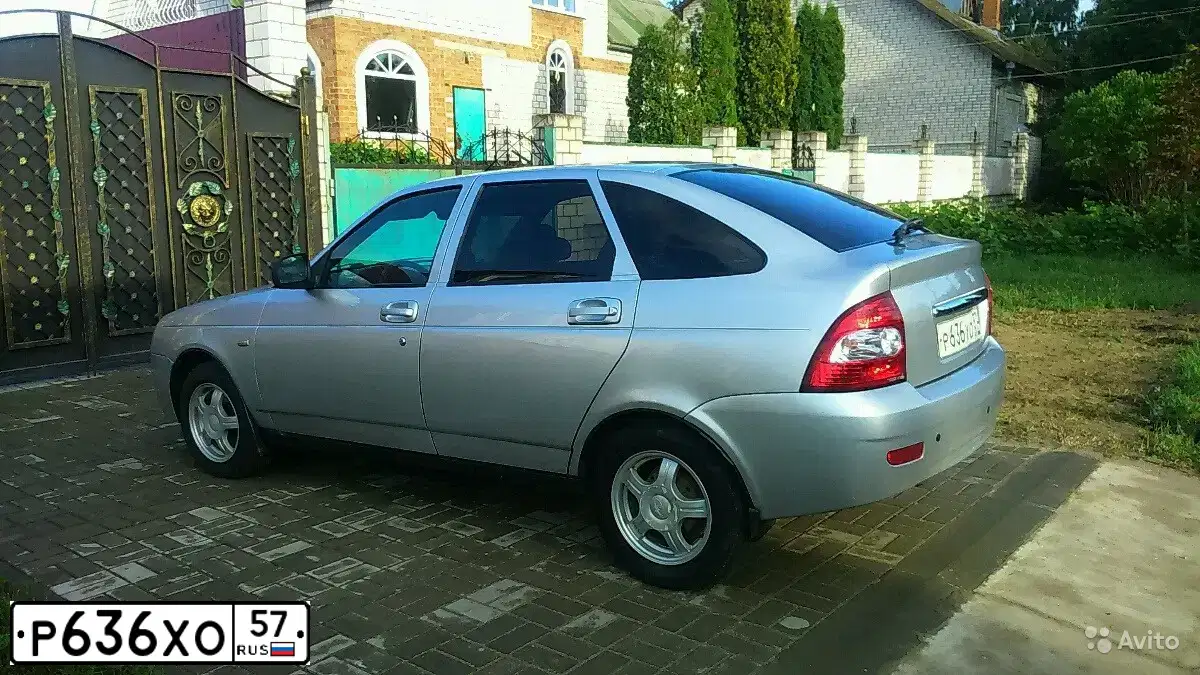 Фото автомобиля LADA PRIORA, 2011 — госномер С029НВ40. Цвет: СВЕТЛО-СЕРЕБРИСТЫЙ МЕТАЛ