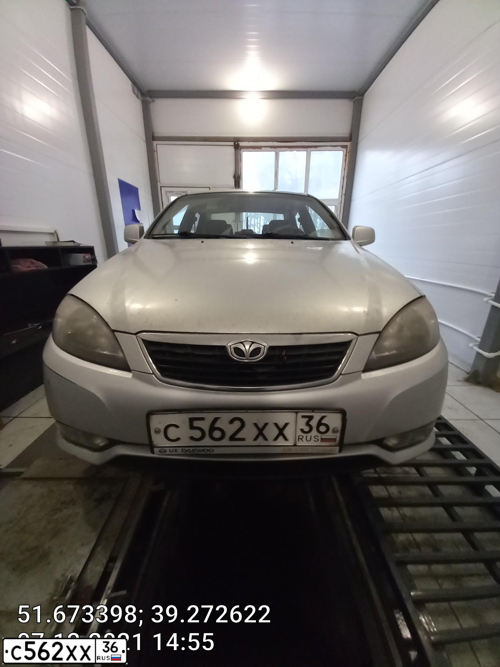 Фото автомобиля DAEWOO GENTRA, 2014 — госномер Е548ХТ36. Цвет: СЕРЕБРИСТЫЙ