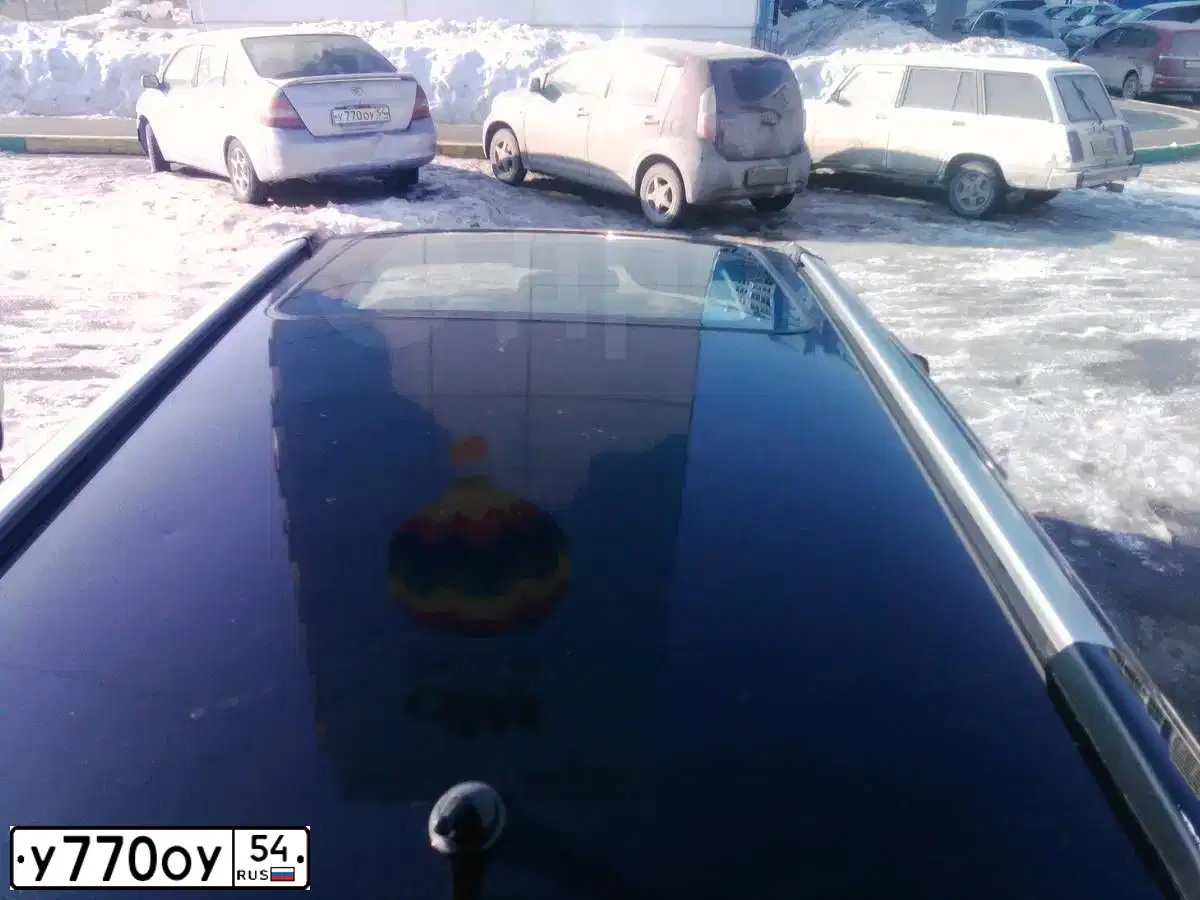 Фото автомобиля RENAULT MEGANE, 2007 — госномер У770УК54. Цвет: КРАСНЫЙ