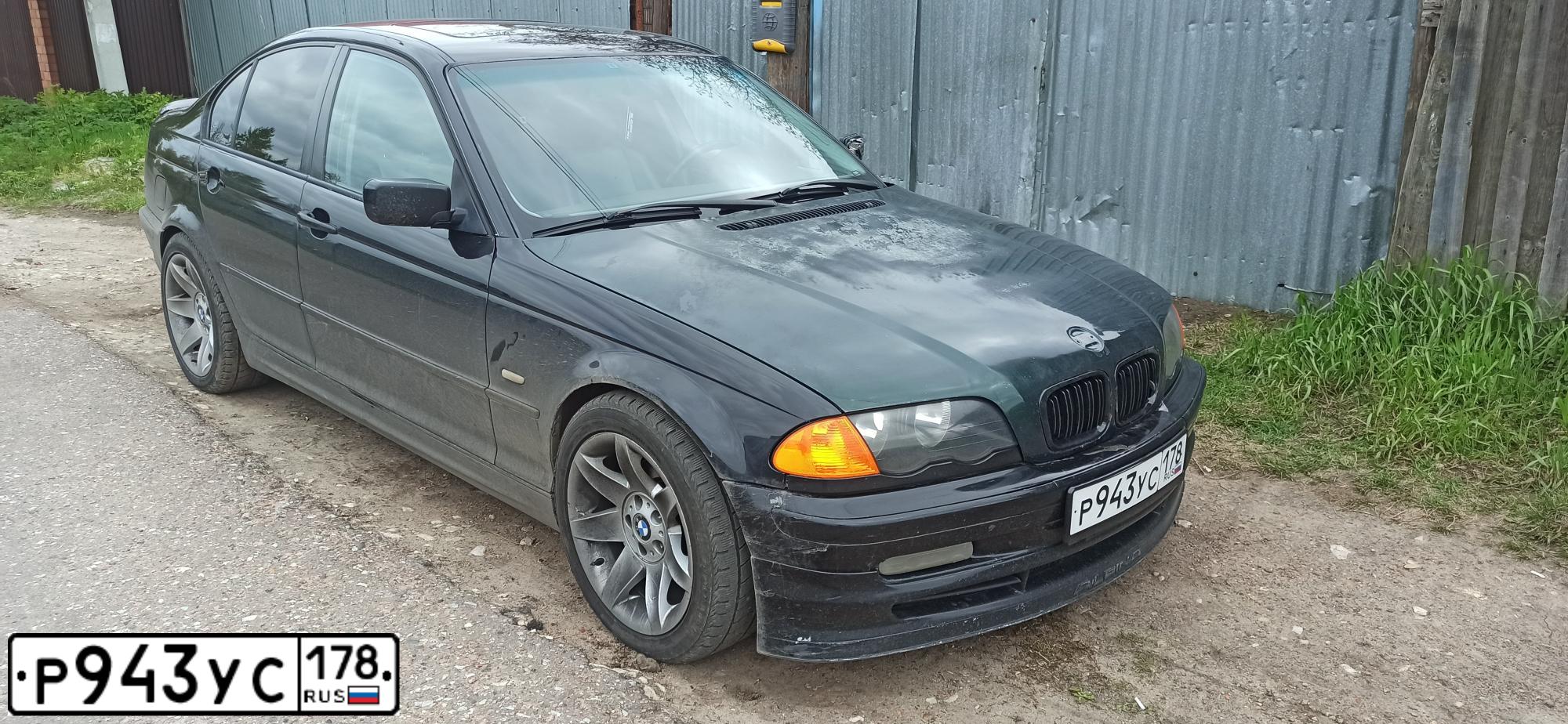 Фото автомобиля BMW SERIE 3, 2002 — госномер М111УР177. Цвет: ЧЕРНЫЙ