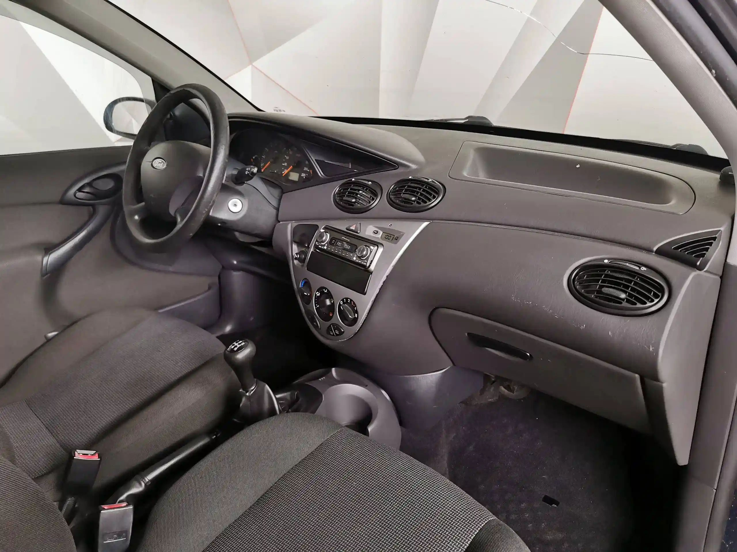 Фото автомобиля FORD FOCUS, 2004 — госномер М842ХВ33