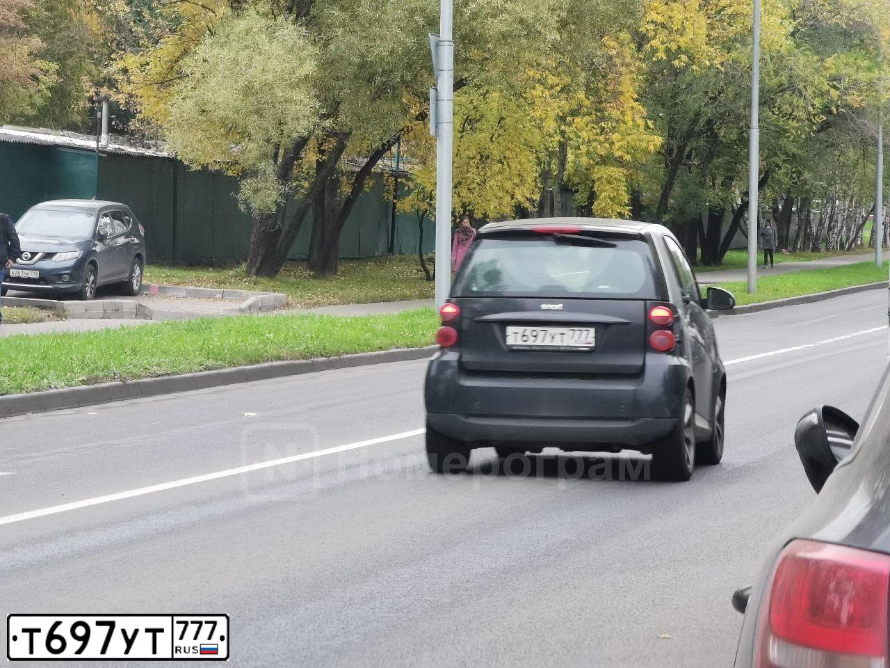 Фото автомобиля SMART FORTWO, 2008 — госномер С555ТР97. Цвет: СЕРЕБРИСТЫЙ