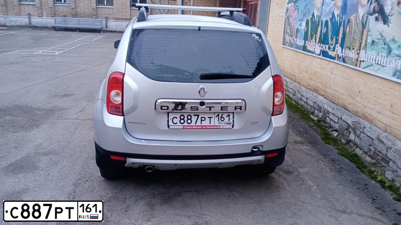 Фото автомобиля RENAULT DUSTER, 2013 — госномер С887РТ161. Цвет: СВЕТЛО-СЕРЫЙ