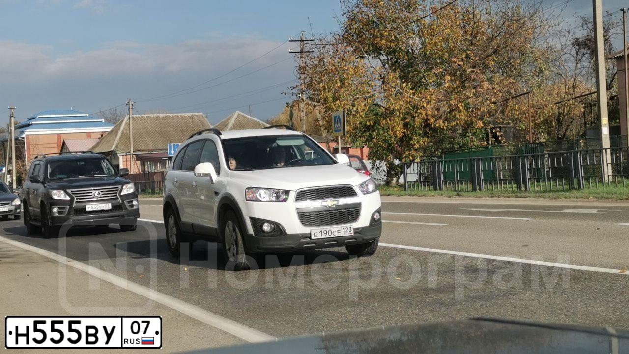 Фото автомобиля ВАЗ21053, 1998 — госномер С555ХО99. Цвет: КРАСНЫЙ
