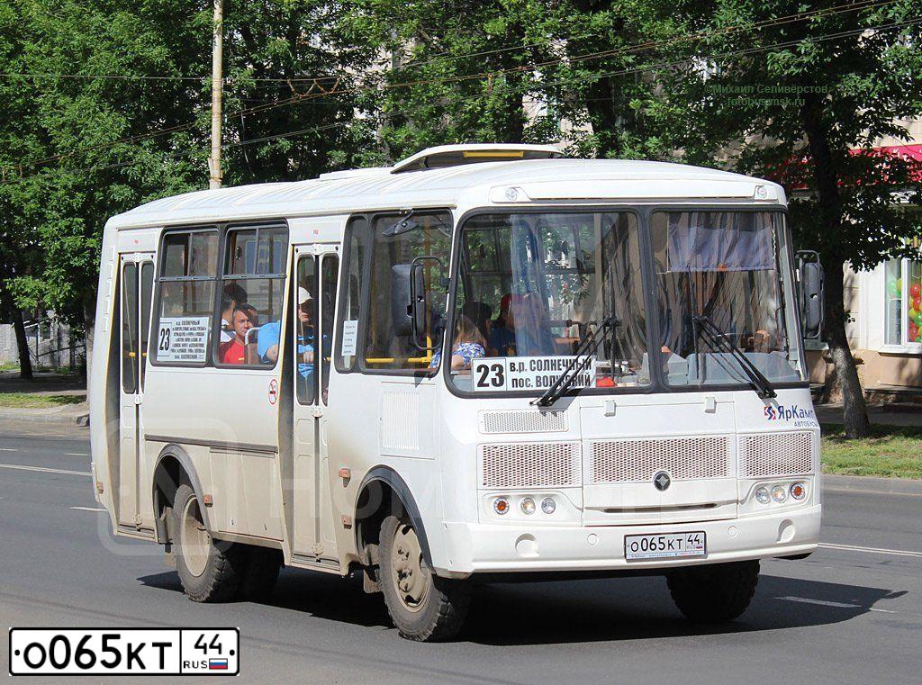 Фото автомобиля PAZ 3205, 2017 — госномер Е565НС156. Цвет: Белый