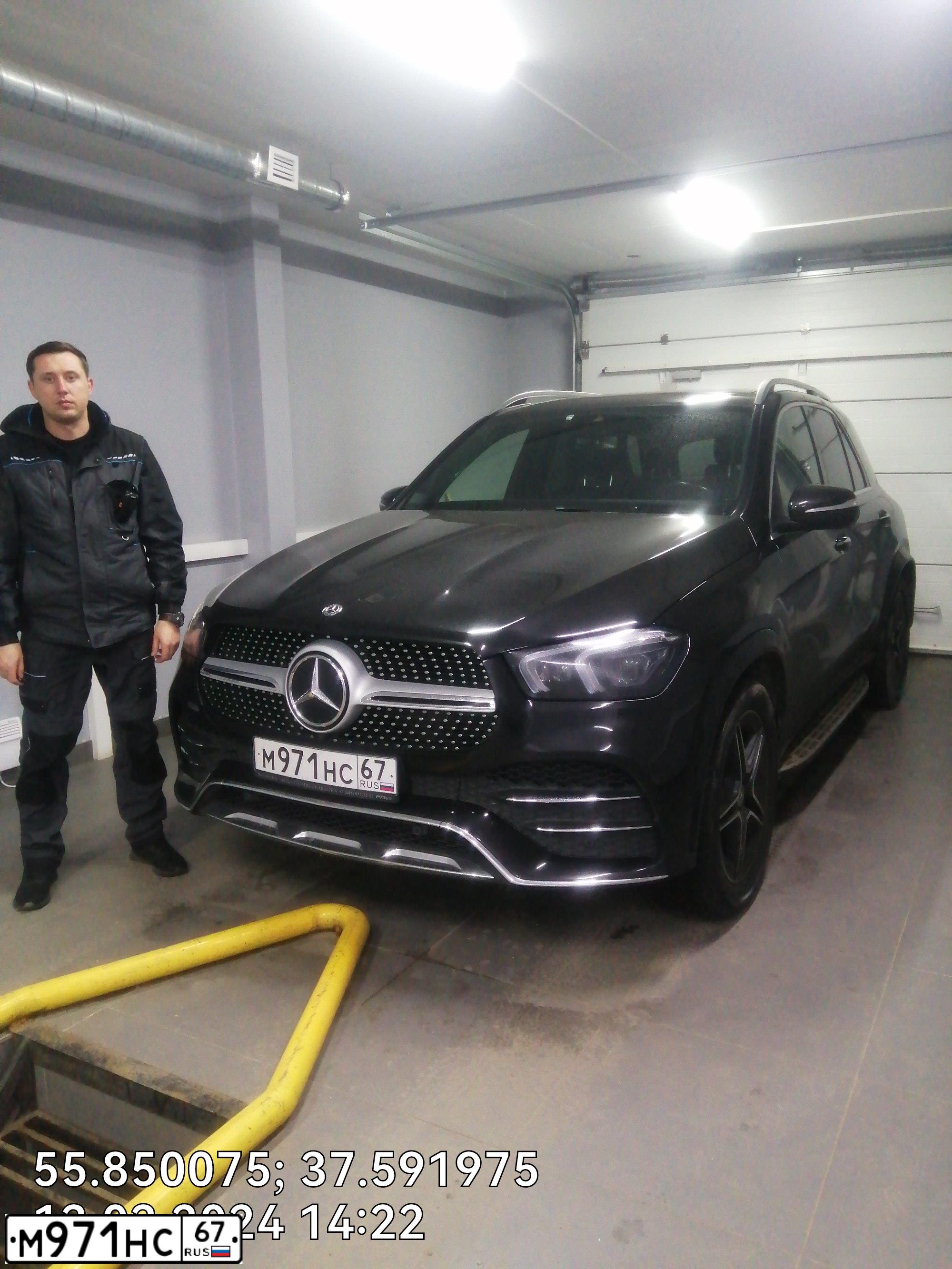 Фото автомобиля MERCEDES GLE-KLASSE, 2019 — госномер М241ТА67. Цвет: ЧЕРНЫЙ