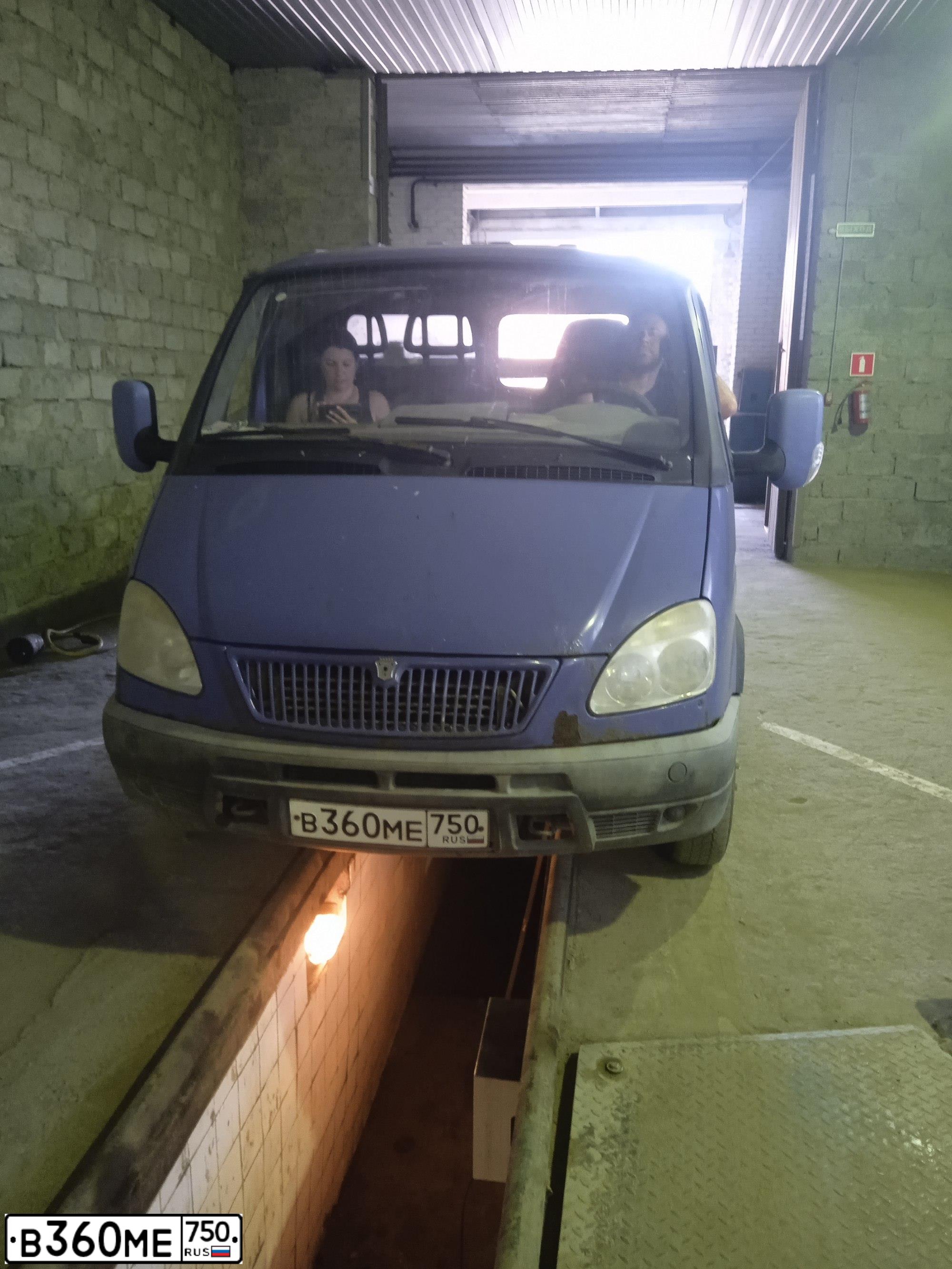 Фото автомобиля GAZ 3302 EL, 2007 — госномер В360МЕ750. Цвет: ФИОЛЕТОВЫЙ
