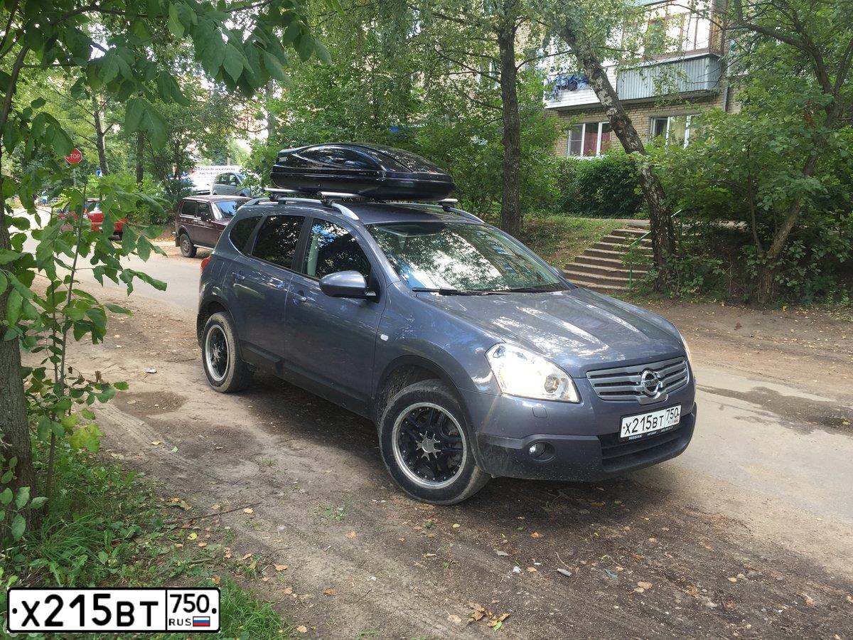 Фото автомобиля NISSAN QASHQAI, 2009 — госномер О478ММ790. Цвет: СЕРЫЙ