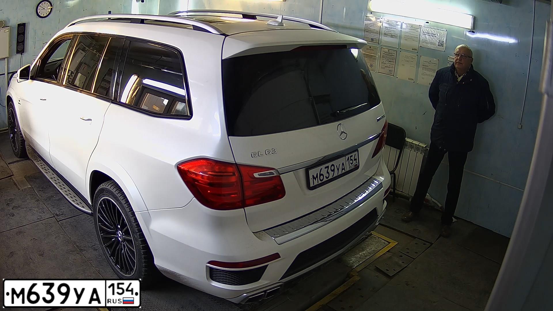 Фото автомобиля MERCEDES GL-KLASSE, 2013 — госномер В396ВВ54. Цвет: БЕЛЫЙ