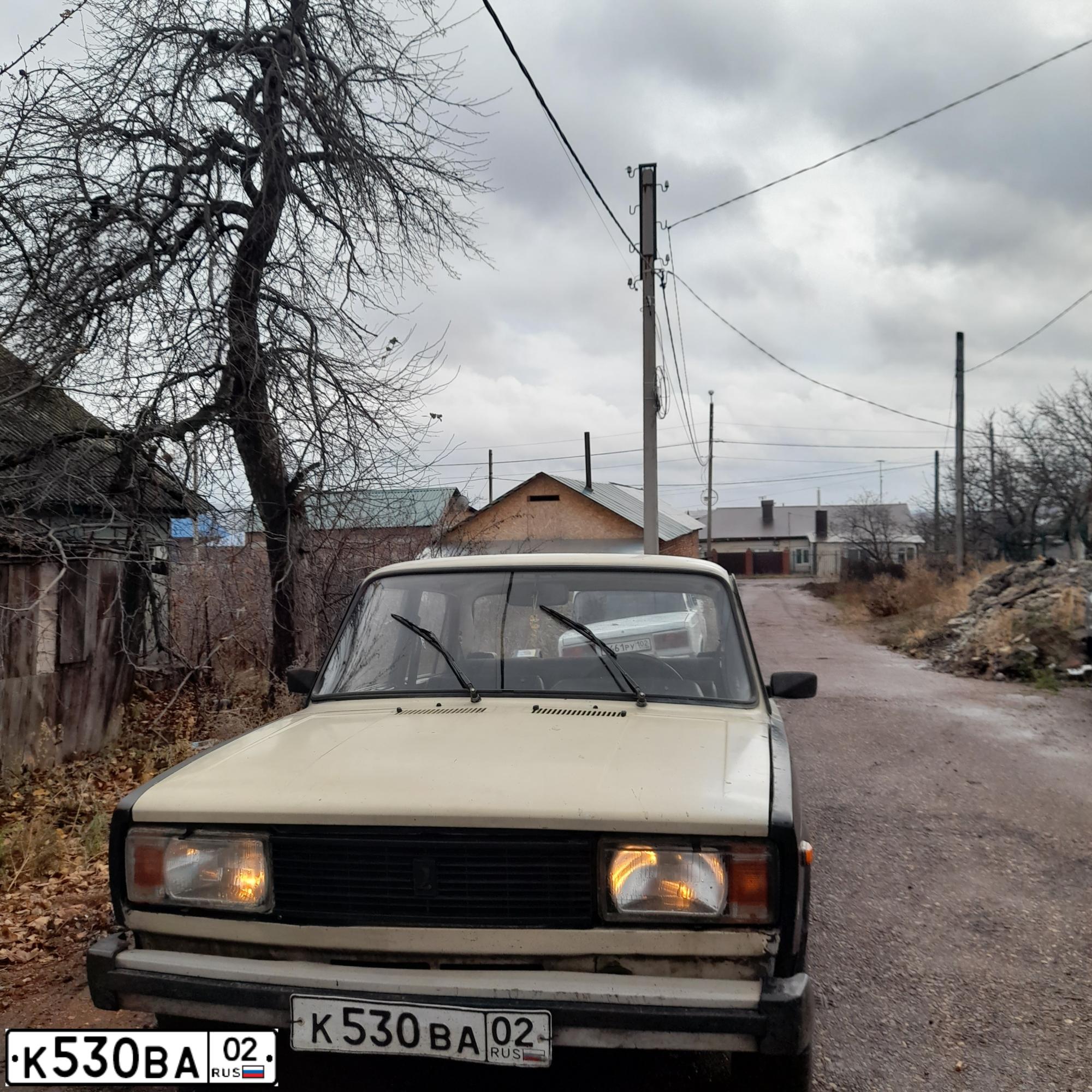 Фото автомобиля LADA 2105, 1990 — госномер К530ВА02. Цвет: БЕЖЕВЫЙ