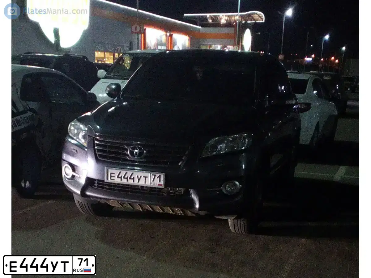 Фото автомобиля RENAULT PREMIUM, 1997 — госномер Р751МВ90. Цвет: Красный