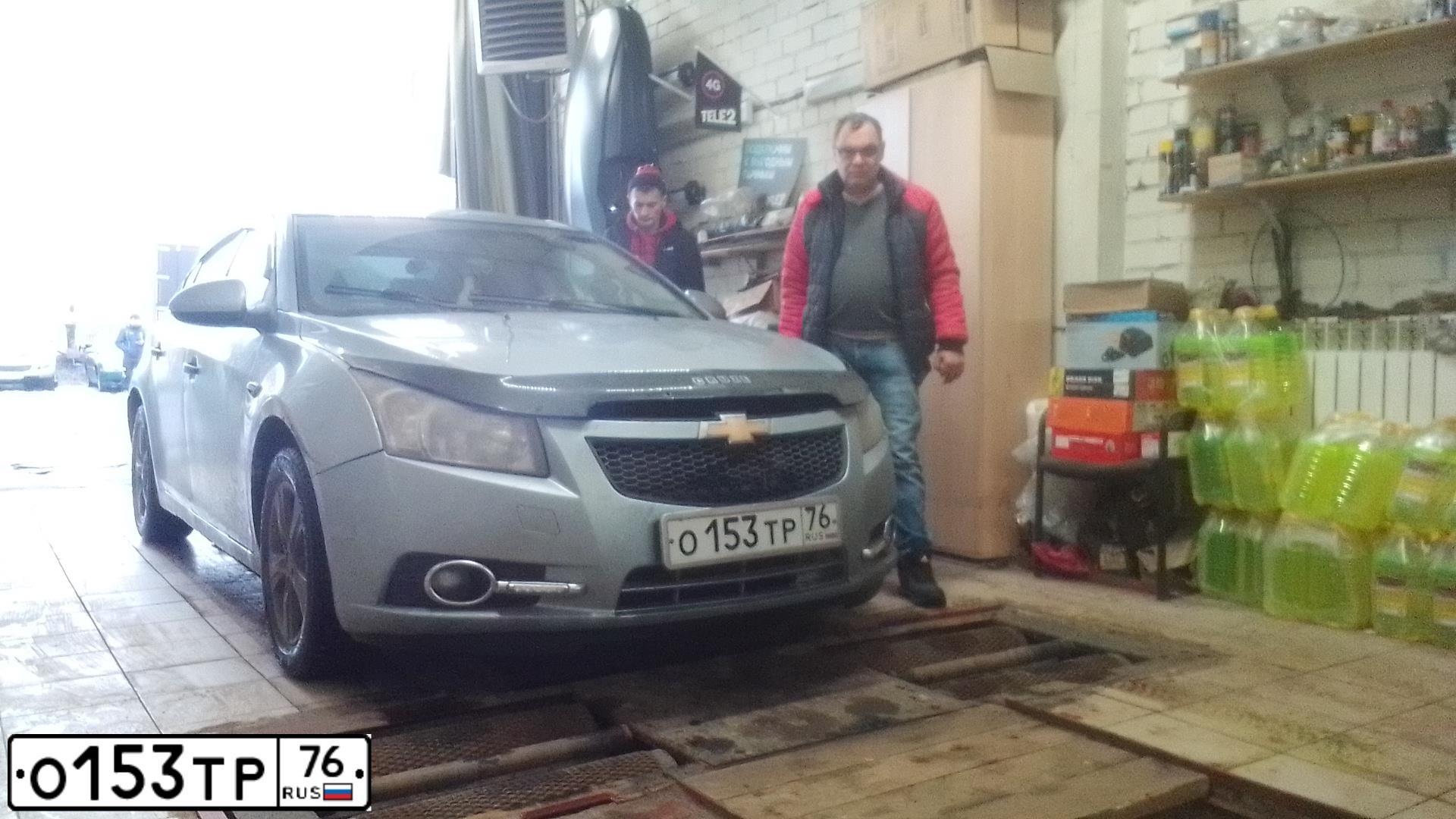 Фото автомобиля CHEVROLET CRUZE, 2010 — госномер О153ТР76. Цвет: СЕРЫЙ
