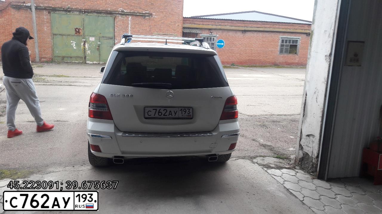 Фото автомобиля MERCEDES GLK-KLASSE, 2009 — госномер А111ТУ164. Цвет: Белый