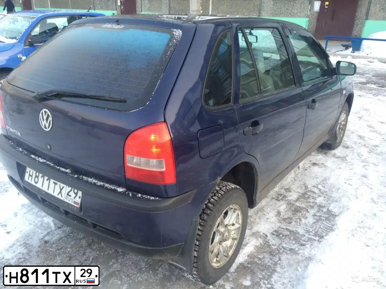 Фото автомобиля VOLKSWAGEN POINTER, 2005 — госномер Н811ТХ29. Цвет: ТЕМНО-СИНИЙ