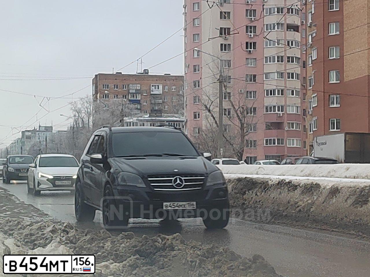 Фото автомобиля AUDI A6, 1999 — госномер В454МТ156. Цвет: ЧЕРНЫЙ