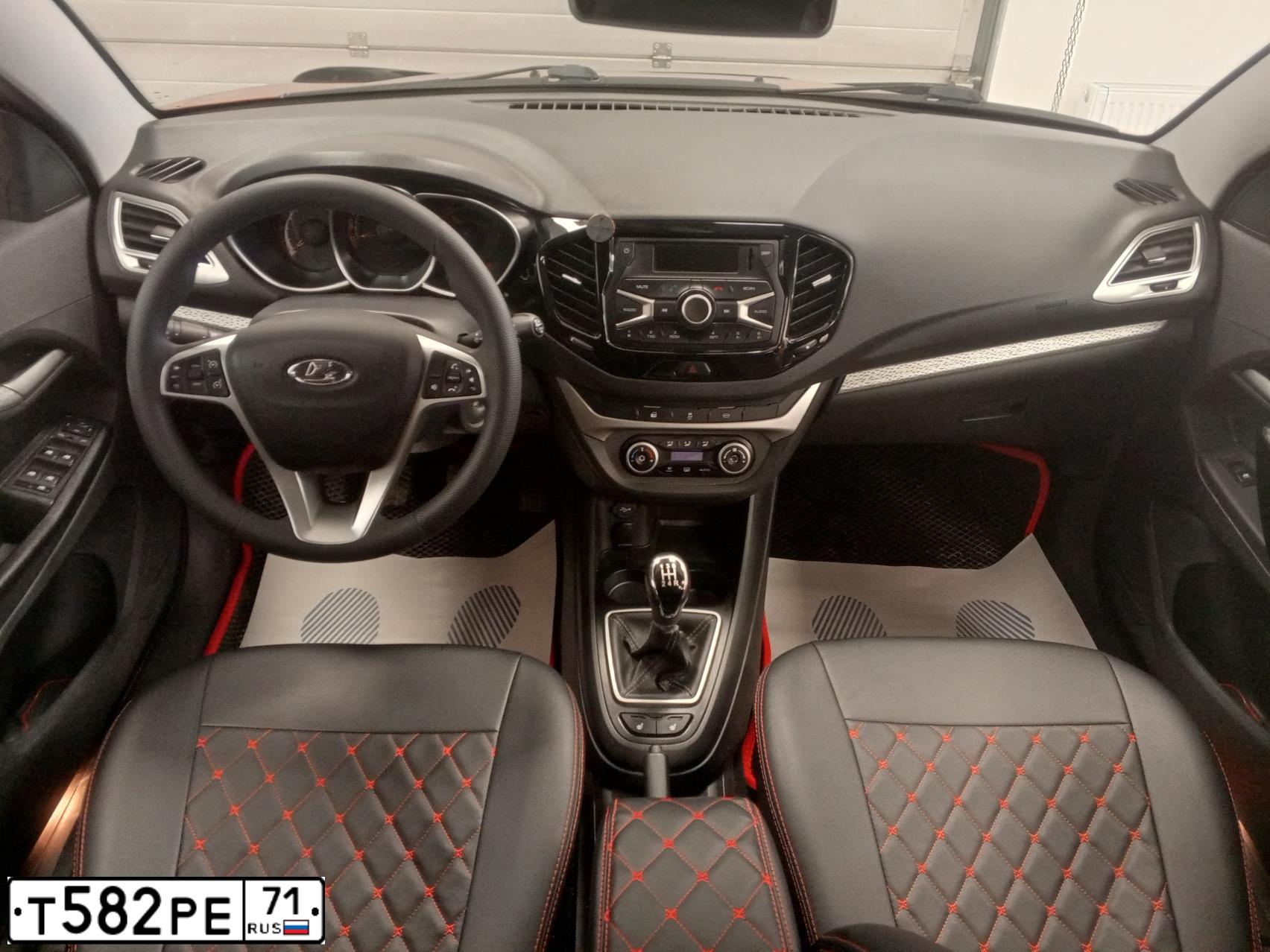 Фото автомобиля LADA VESTA, 2019 — госномер Т582РЕ71. Цвет: КРАСНЫЙ
