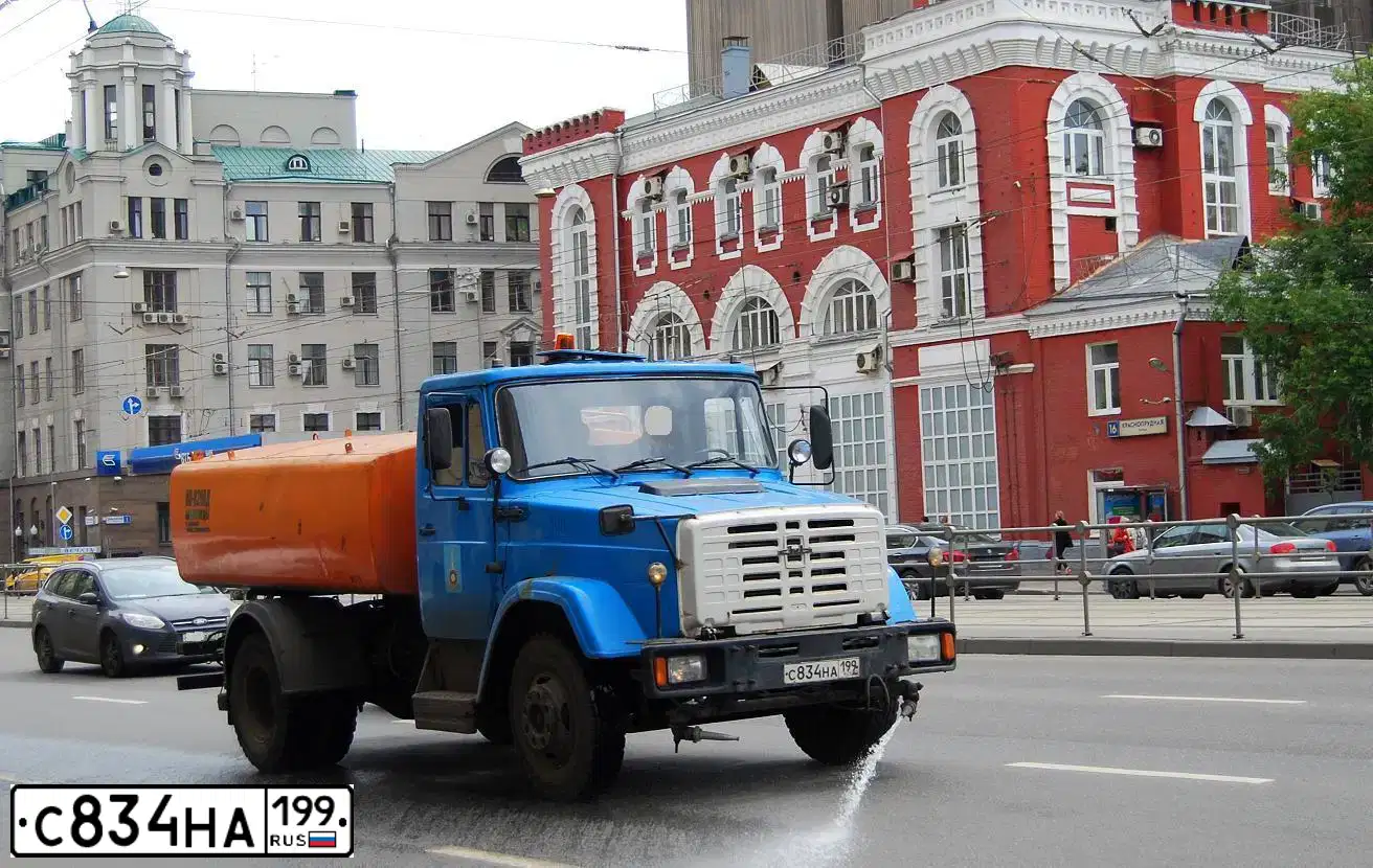 Фото автомобиля ZIL 432932 /4X2/ CHASSIS, 2008 — госномер С834НА199. Цвет: СИНИЙ