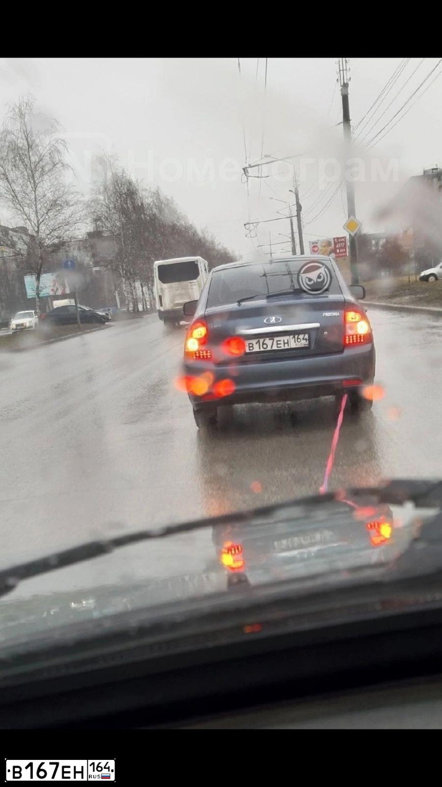 Фото автомобиля LADA 2172 PRIORA, 2014 — госномер В167ЕН164. Цвет: СЕРО-СИНИЙ