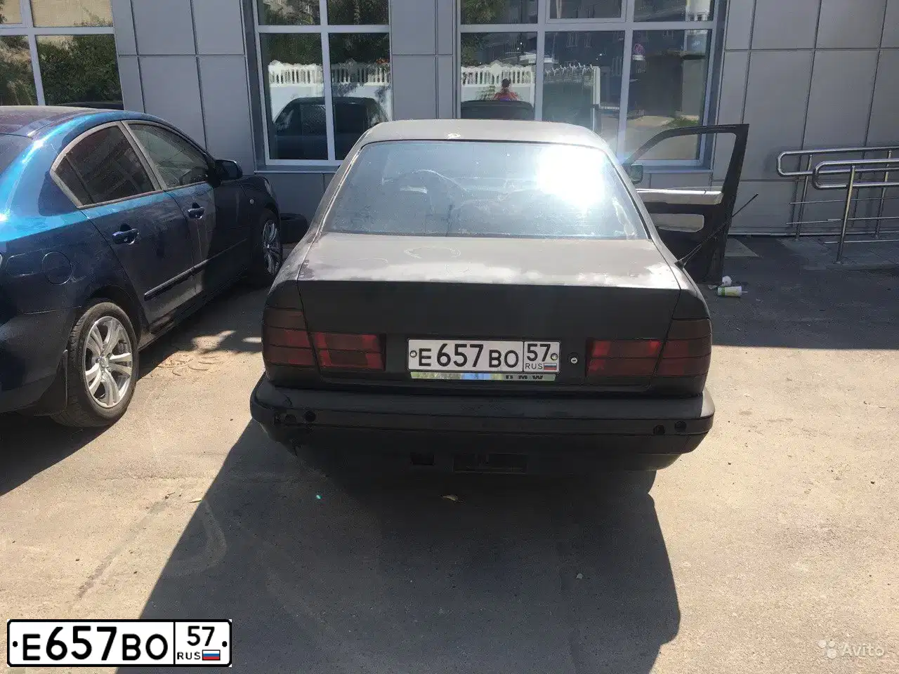 Фото автомобиля BMW SERIE 5, 1989 — госномер С825ХН77. Цвет: ЧЕРНЫЙ