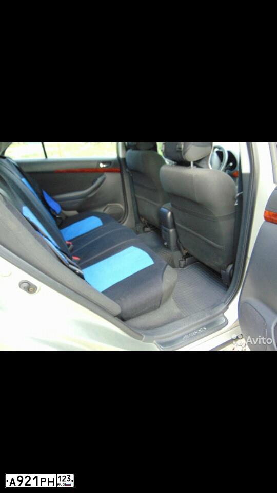 Фото автомобиля TOYOTA AVENSIS, 2003 — госномер С087СР89. Цвет: СЕРЕБРИСТЫЙ