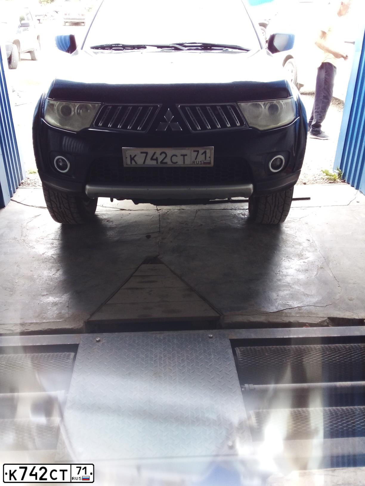 Фото автомобиля MITSUBISHI PAJERO, 2008 — госномер О764СК71. Цвет: ЧЕРНЫЙ
