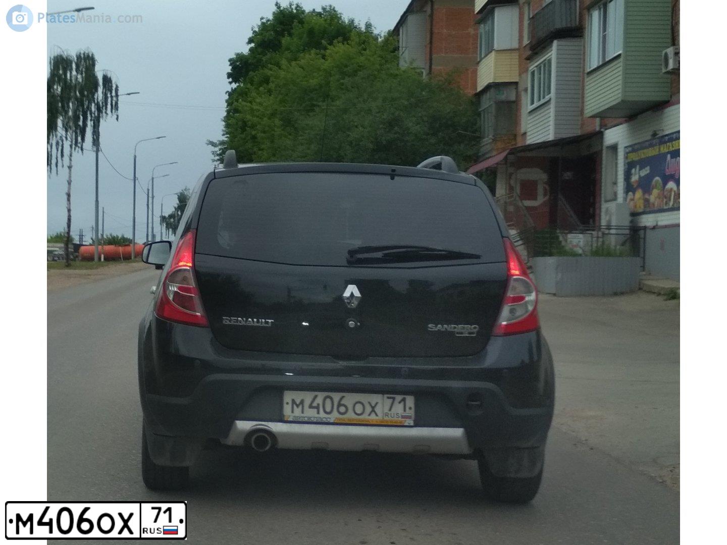Фото автомобиля RENAULT SANDERO, 2012 — госномер У266КТ31. Цвет: ЧЕРНЫЙ