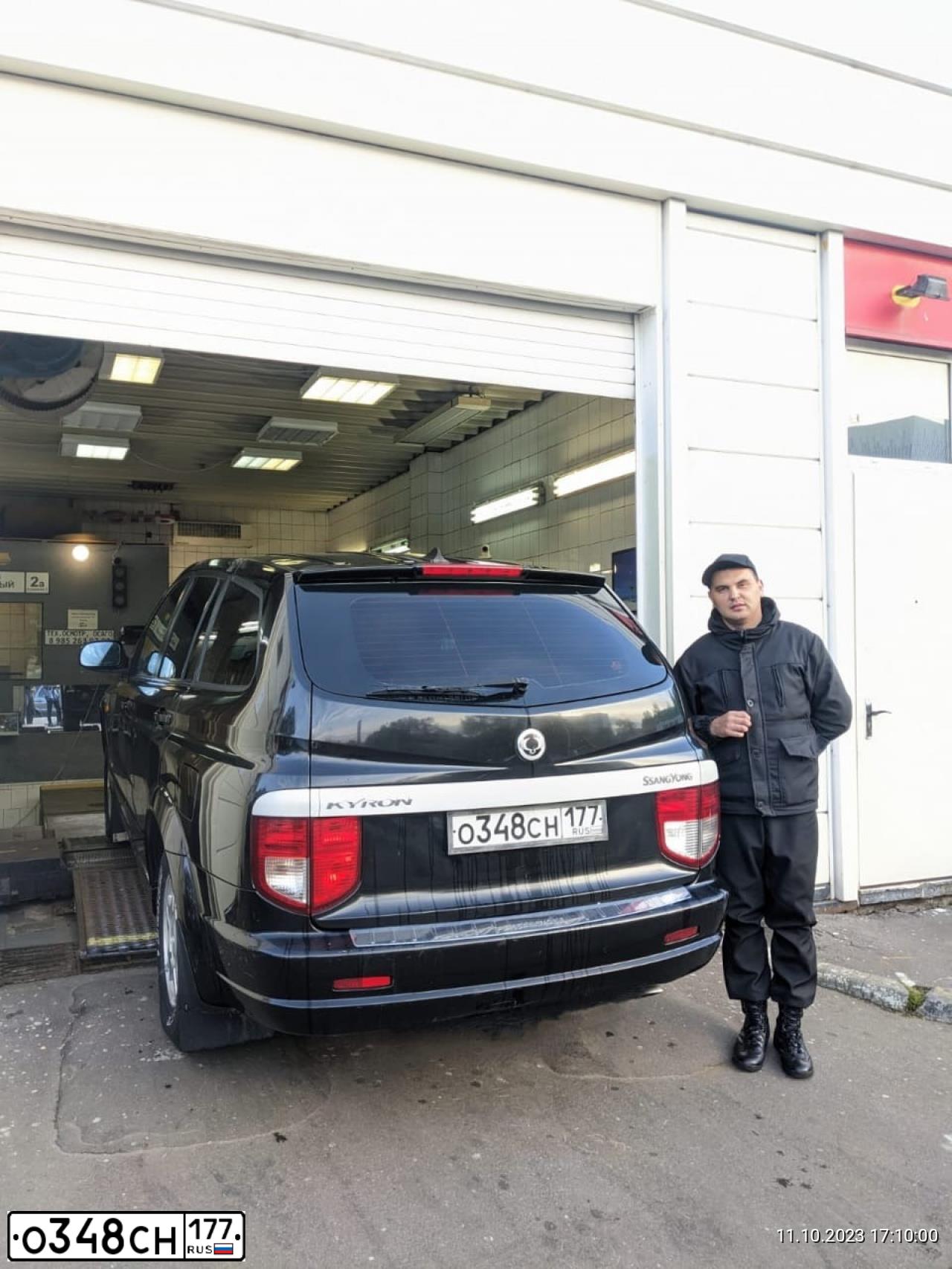 Фото автомобиля SSANGYONG KYRON, 2007 — госномер О348СН177. Цвет: ЧЕРНЫЙ МЕТАЛЛИК