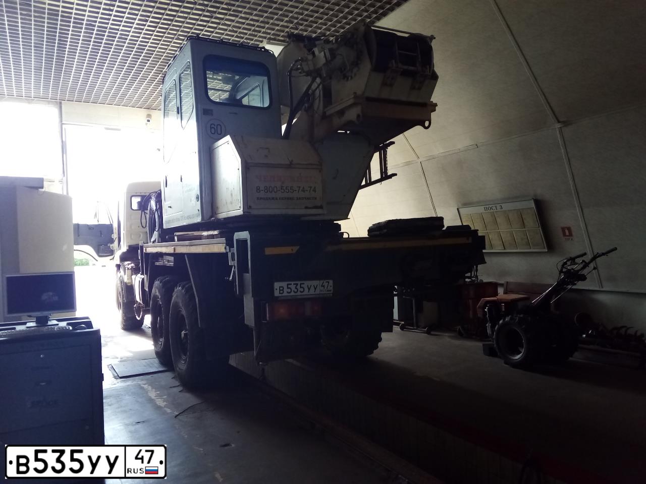 Фото автомобиля KAMAZ 43118 /6X6/, 2014 — госномер В535УУ47. Цвет: БЕЛЫЙ