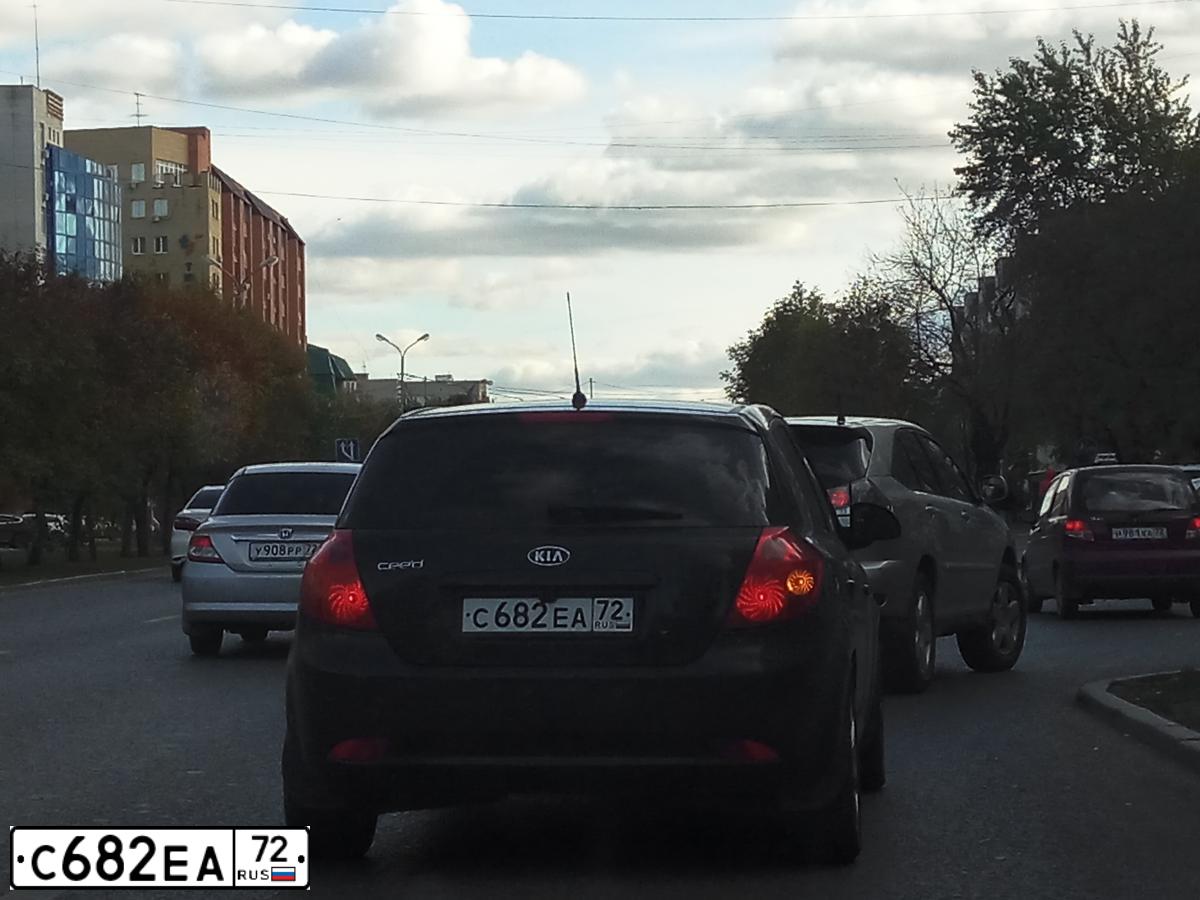 Фото автомобиля KIA CEE'D, 2008 — госномер С682ЕА72. Цвет: ЧЕРНЫЙ ПЕРЛАМУТР