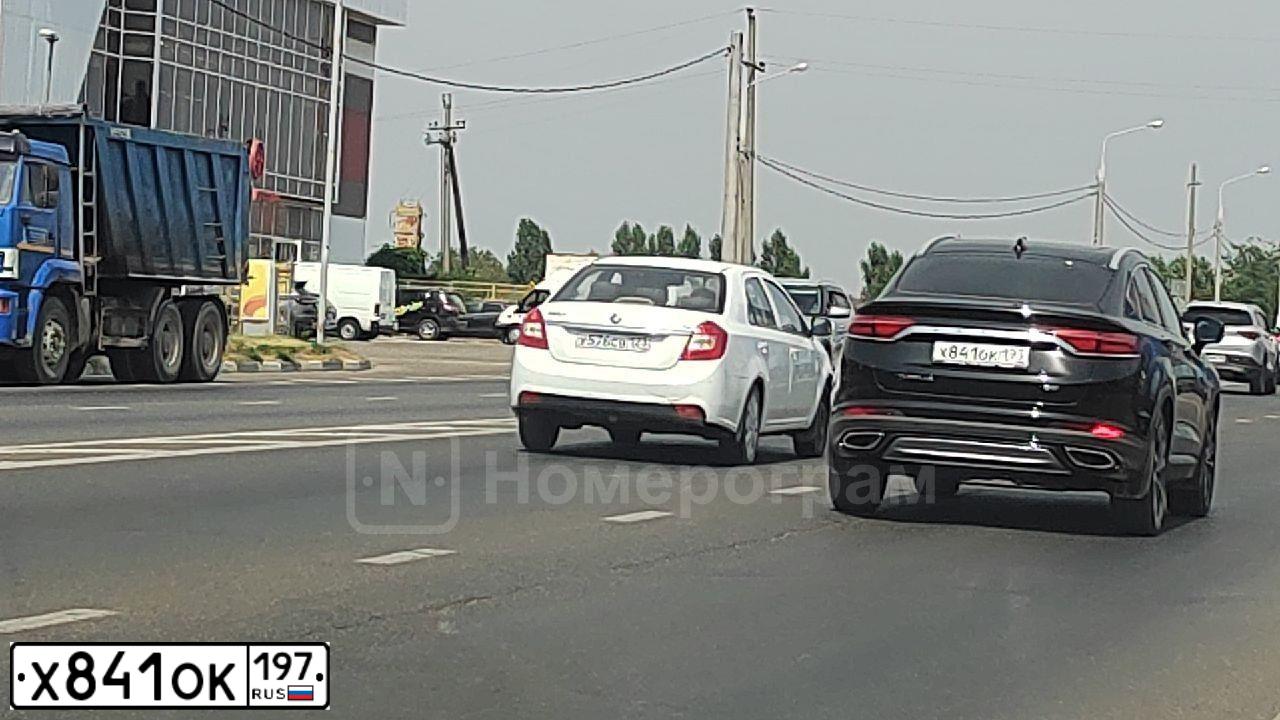 Фото автомобиля HYUNDAI GETZ, 2006 — госномер Т337КУ55. Цвет: ЧЕРНЫЙ