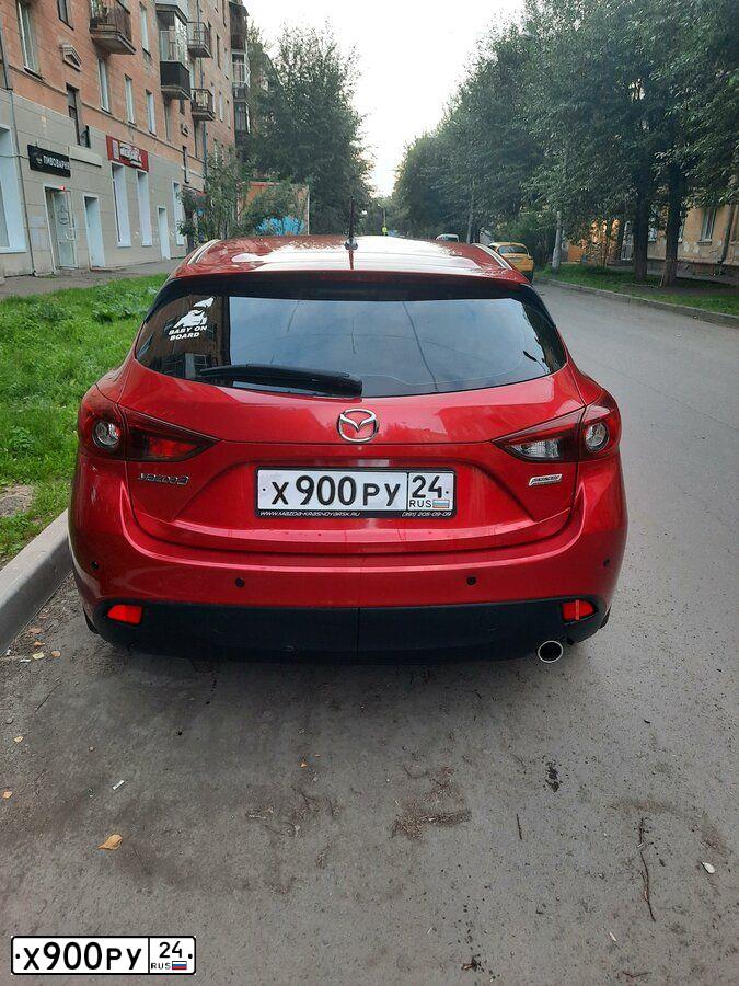 Фото автомобиля HYUNDAI ELANTRA, 2013 — госномер Х900РУ24. Цвет: Белый