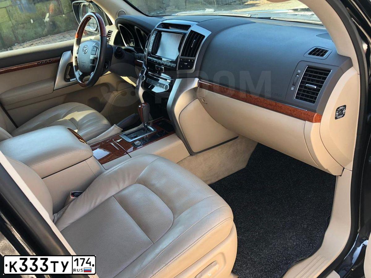 Фото автомобиля TOYOTA LANDCRUISER 200, 2013 — госномер М050ММ102. Цвет: ЧЕРНЫЙ