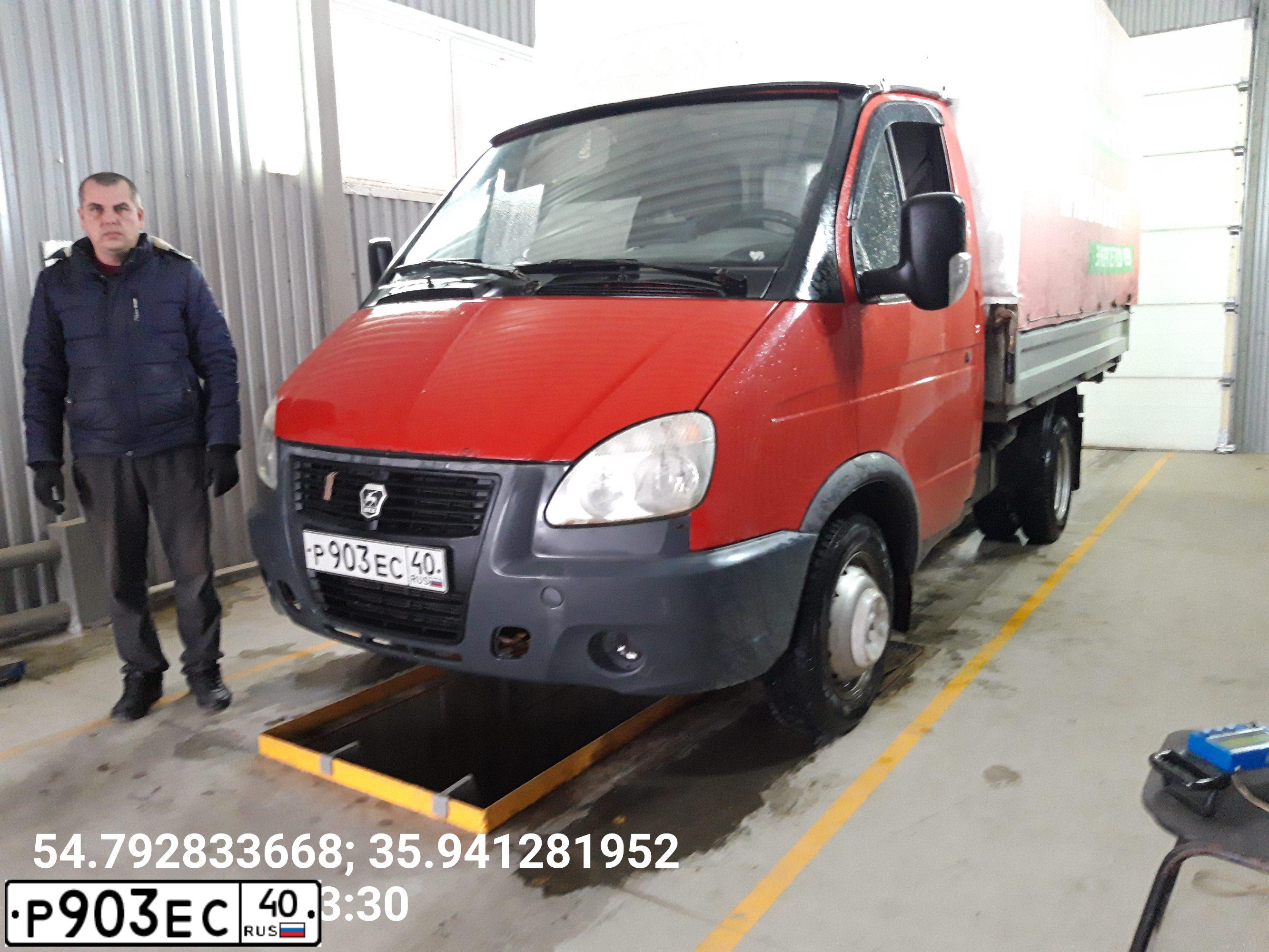 Фото автомобиля GAZ 3302 GAZEL, 2007 — госномер М787НВ40. Цвет: Красный