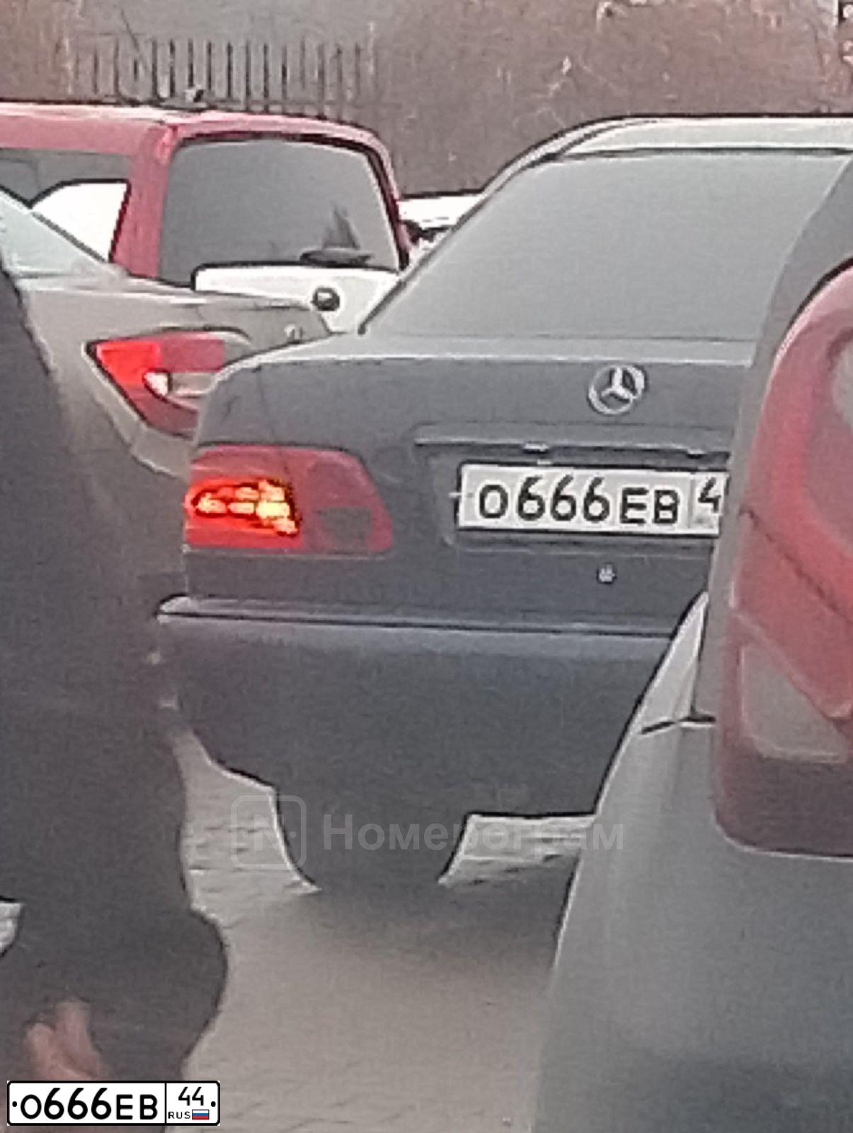 Фото автомобиля UAZ 29891, 2015 — госномер В299ВЕ550