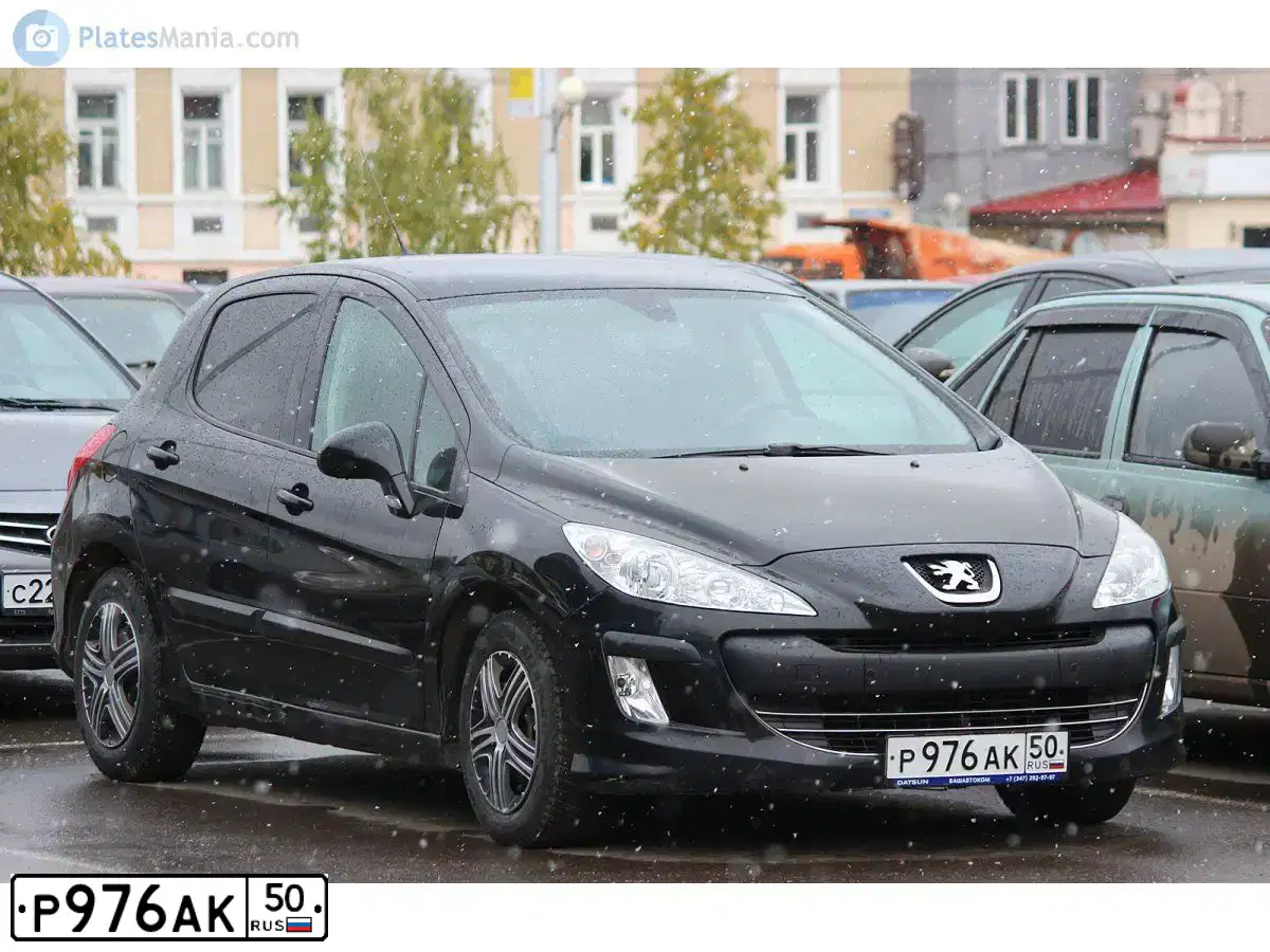 Фото автомобиля PEUGEOT 308, 2010 — госномер Е114ХС716. Цвет: ЧЕРНЫЙ