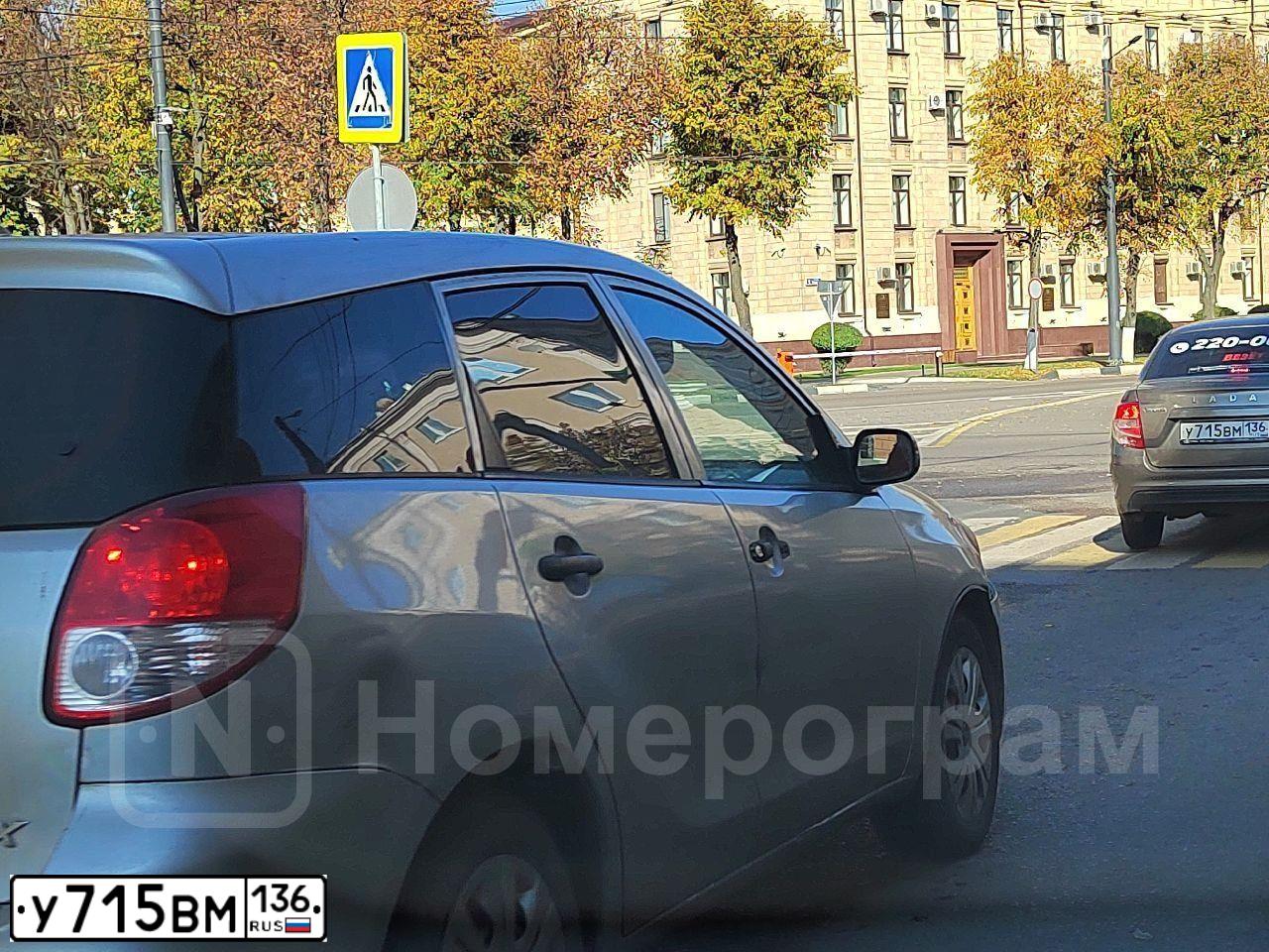 Фото автомобиля LADA 2190 GRANTA, 2019 — госномер М257КХ95. Цвет: Золотисто-коричневый