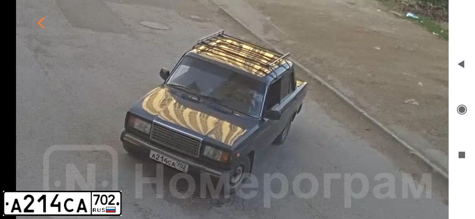 Фото автомобиля LADA 2107 LADA, 2011 — госномер Т724КН102. Цвет: СЕРО-СИНЕ-ЗЕЛЕНЫЙ