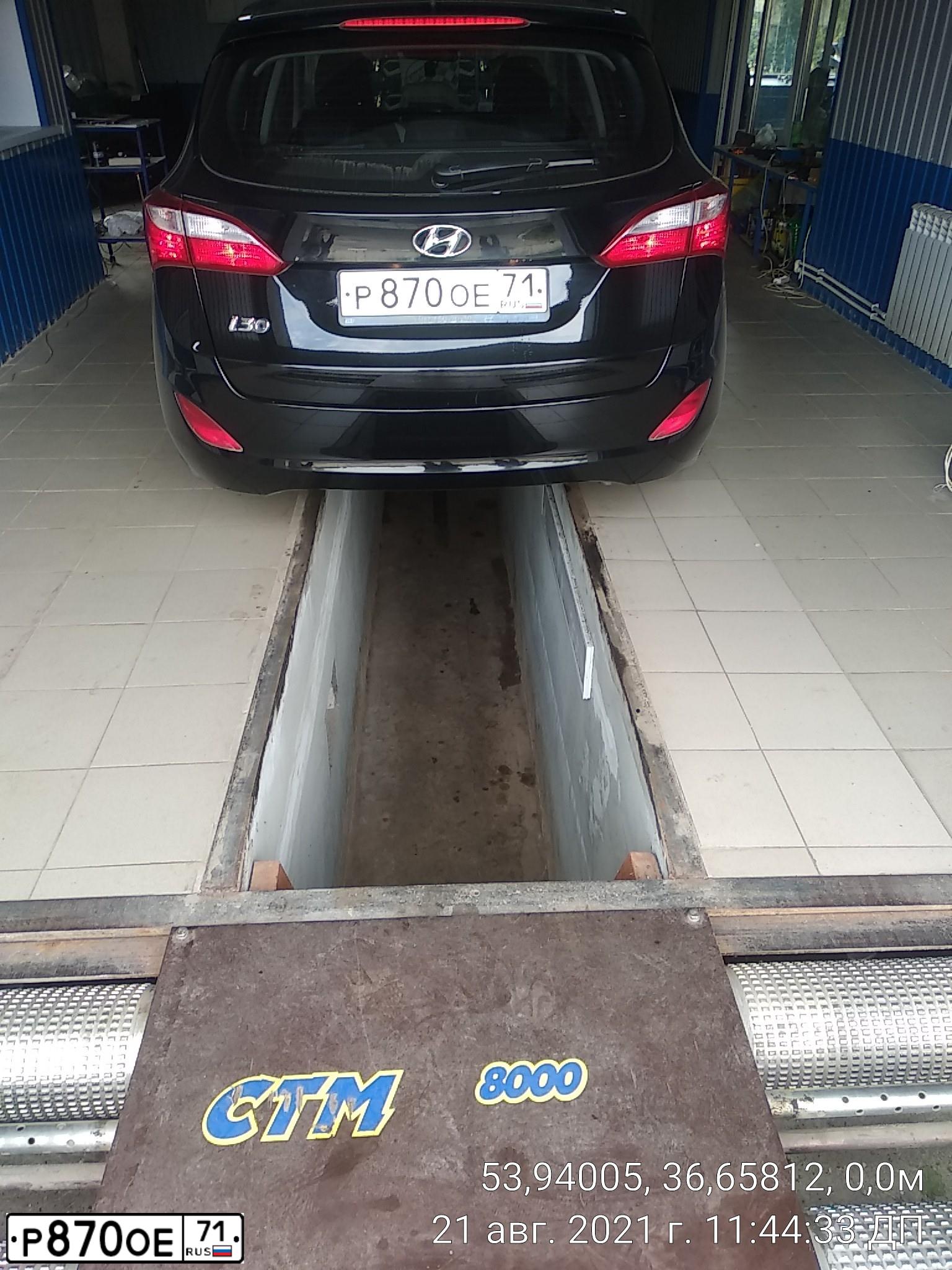 Фото автомобиля HYUNDAI SOLARIS, 2014 — госномер Р840ОЕ71. Цвет: КРАСНЫЙ ГРАНАТ