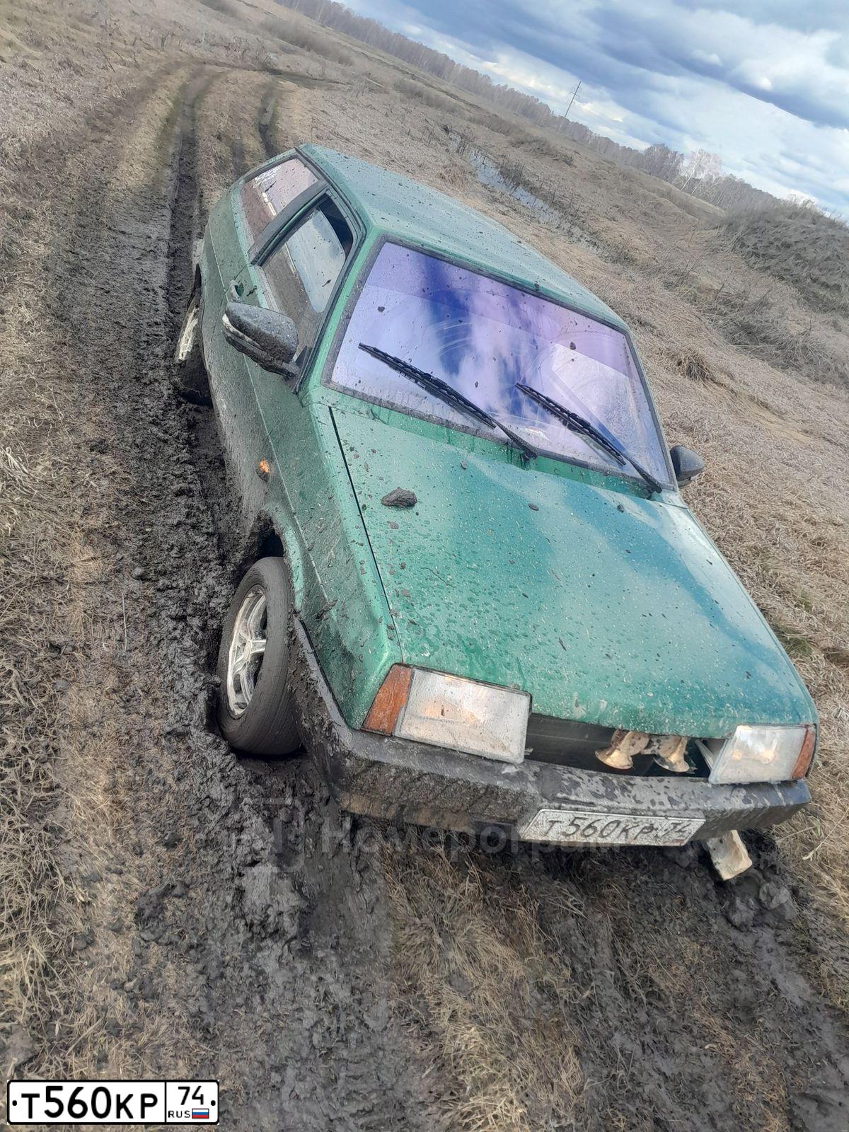 Фото автомобиля LADA 2108 SAMARA, 1998 — госномер Т560КР74. Цвет: ЯРКО-ЗЕЛЕНЫЙ