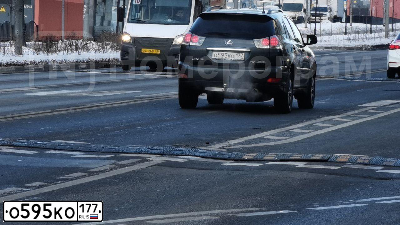 Фото автомобиля LEXUS RX, 2006 — госномер О595КО177. Цвет: ТЕМНО-СЕРЫЙ