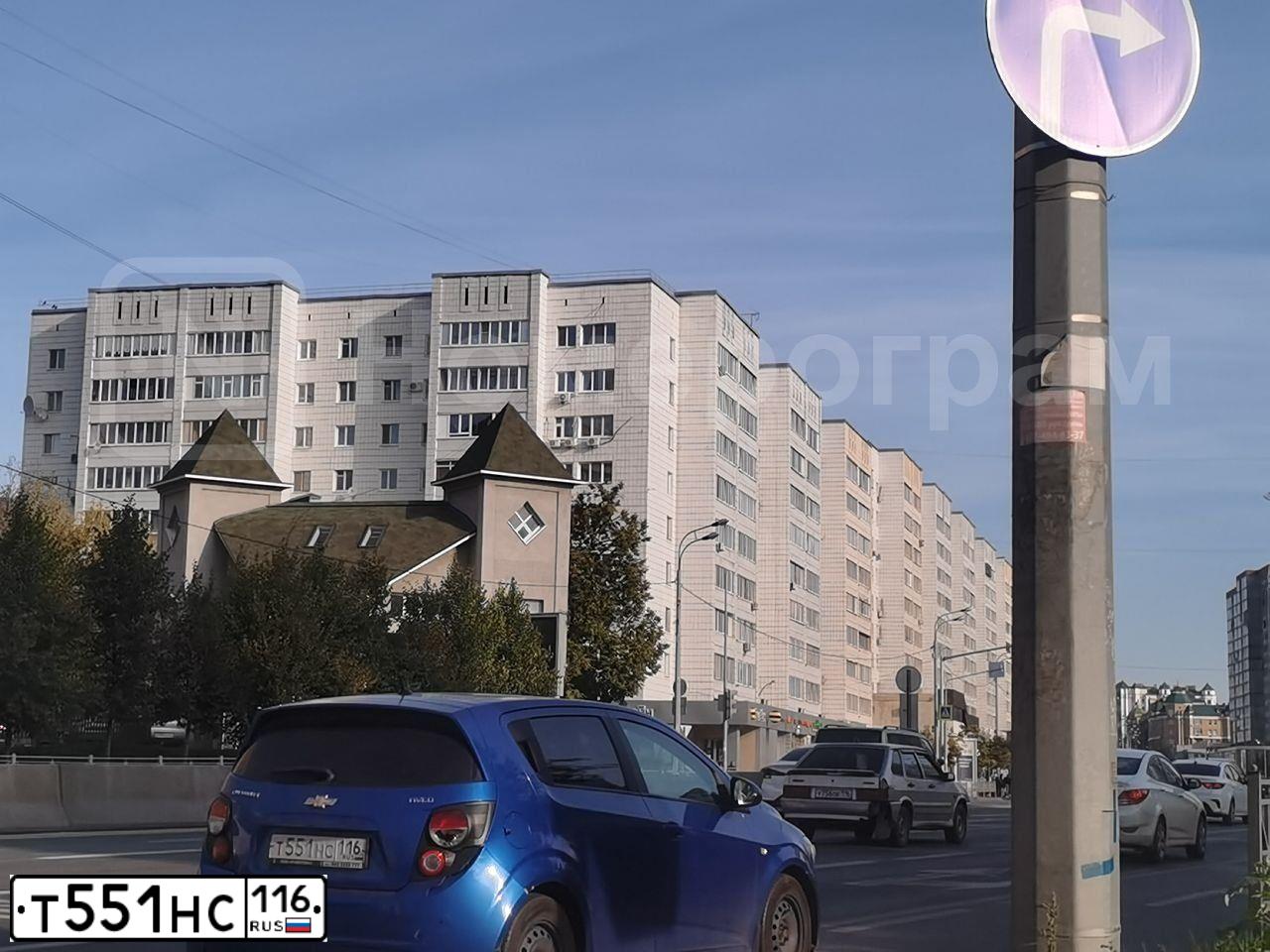 Фото автомобиля CHEVROLET AVEO, 2012 — госномер М322ВУ716. Цвет: синий