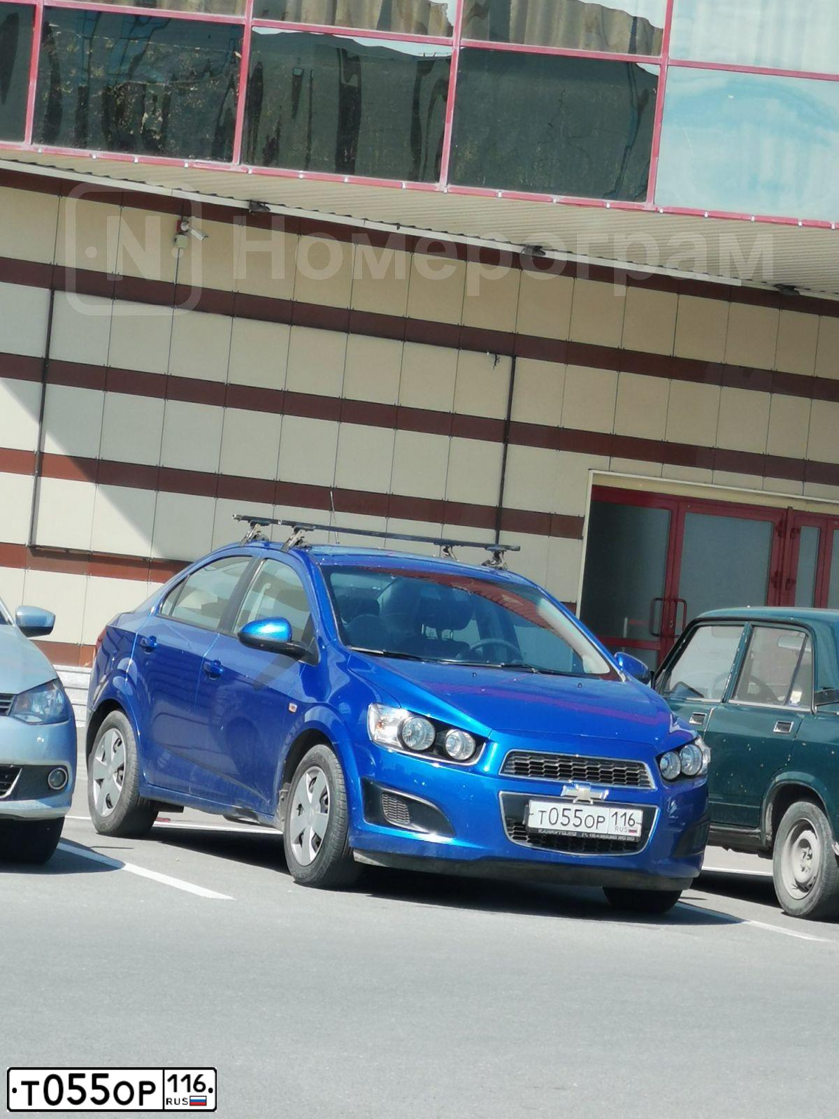 Фото автомобиля CHEVROLET AVEO, 2013 — госномер Т055ОР116. Цвет: СИНИЙ МЕТАЛЛИК