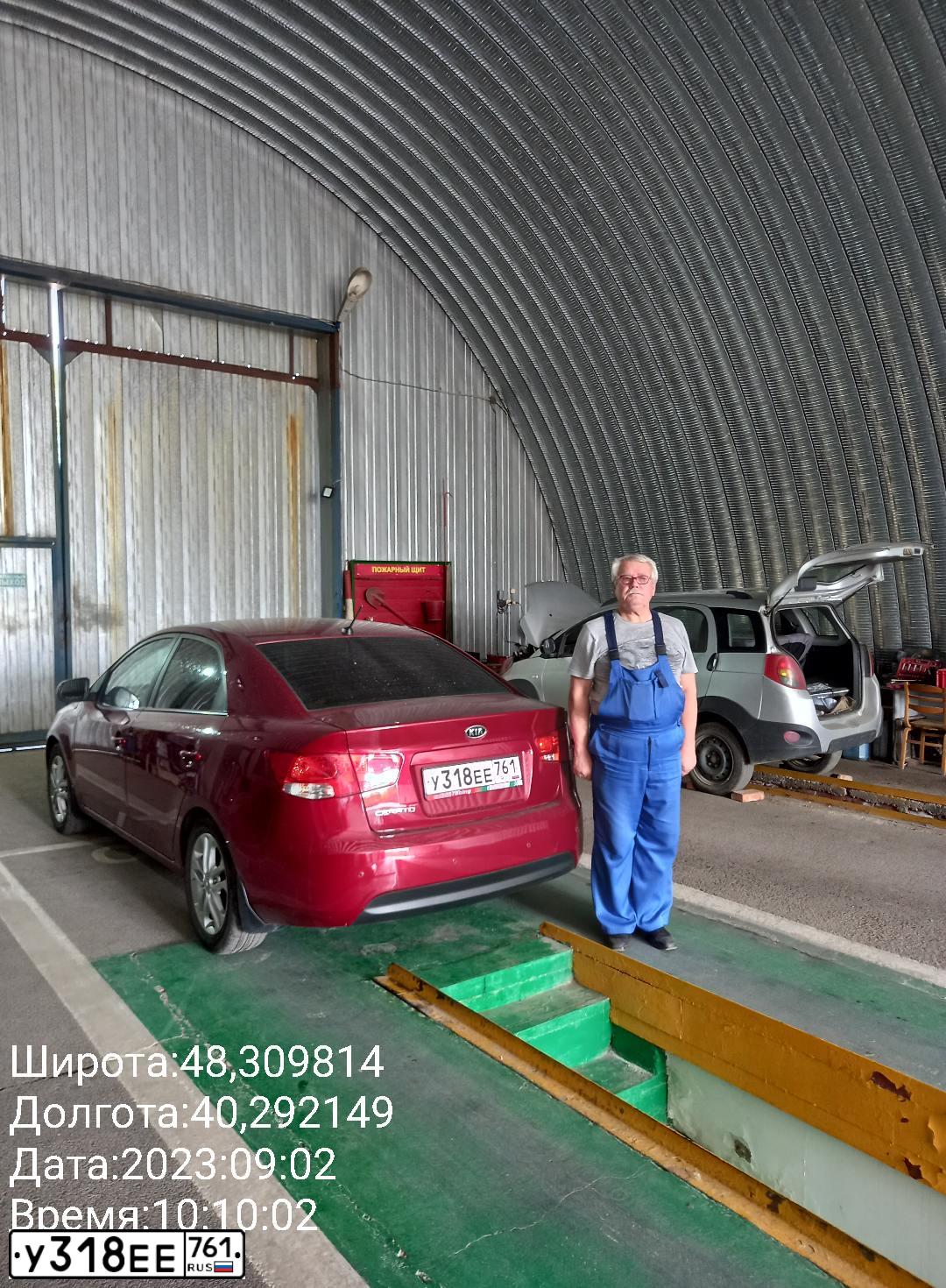 Фото автомобиля KIA CERATO, 2011 — госномер У318ЕЕ761. Цвет: КРАСНЫЙ