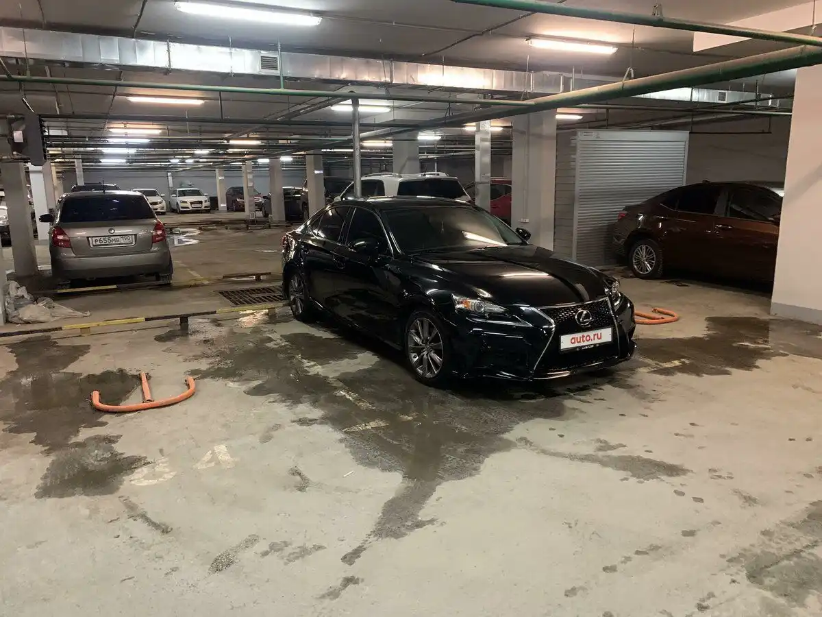 Фото автомобиля SKODA FABIA, 2010 — госномер Р655МВ190. Цвет: Серый