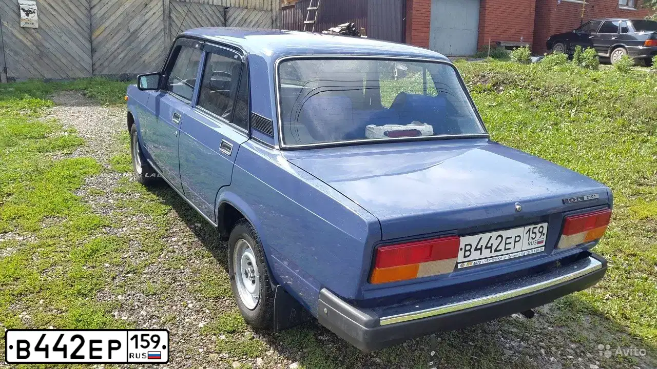 Фото автомобиля LADA 2107 LADA, 2007 — госномер В442ЕР159. Цвет: синий
