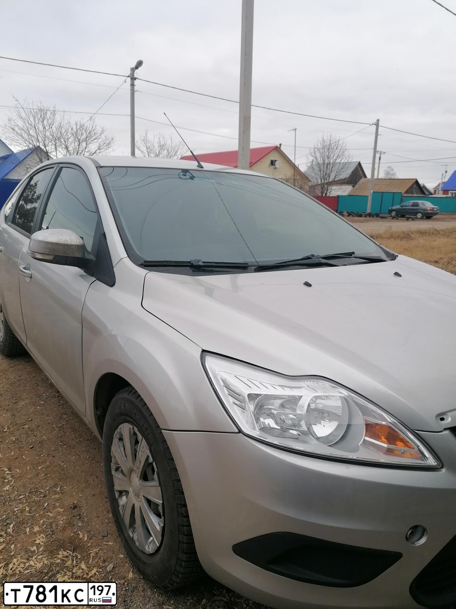 Фото автомобиля FORD FOCUS, 2011 — госномер В717НМ156. Цвет: СЕРЕБРИСТЫЙ
