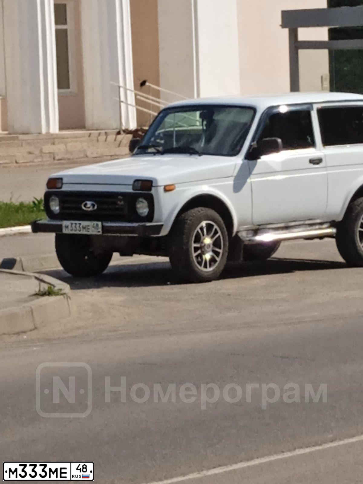 Фото автомобиля LADA 2121 NIVA, 2016 — госномер М333МЕ48. Цвет: Белый