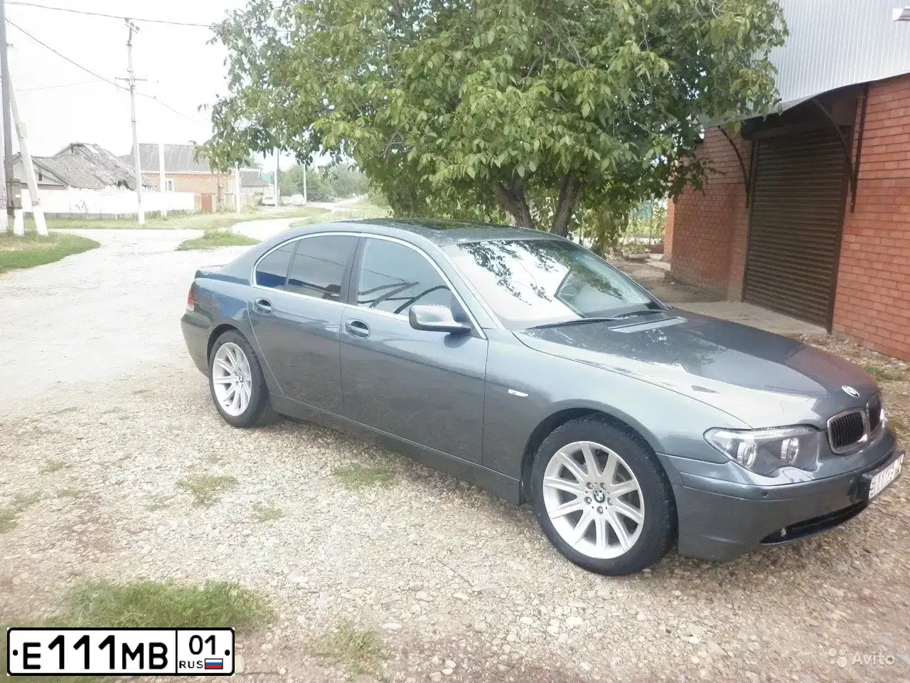 Фото автомобиля TOYOTA CAMRY, 2013 — госномер У001АМ95. Цвет: БЕЛЫЙ