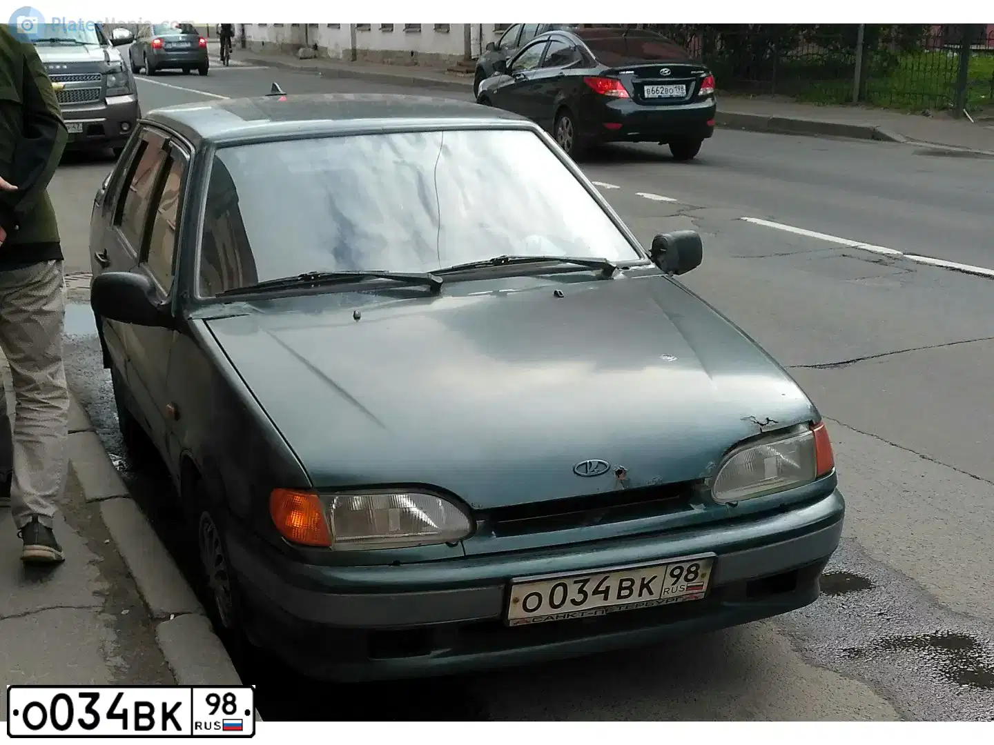 Фото автомобиля LADA 2115 SAMARA, 2004 — госномер О034ВК98. Цвет: ТЕМНО-ЗЕЛЕНЫЙ