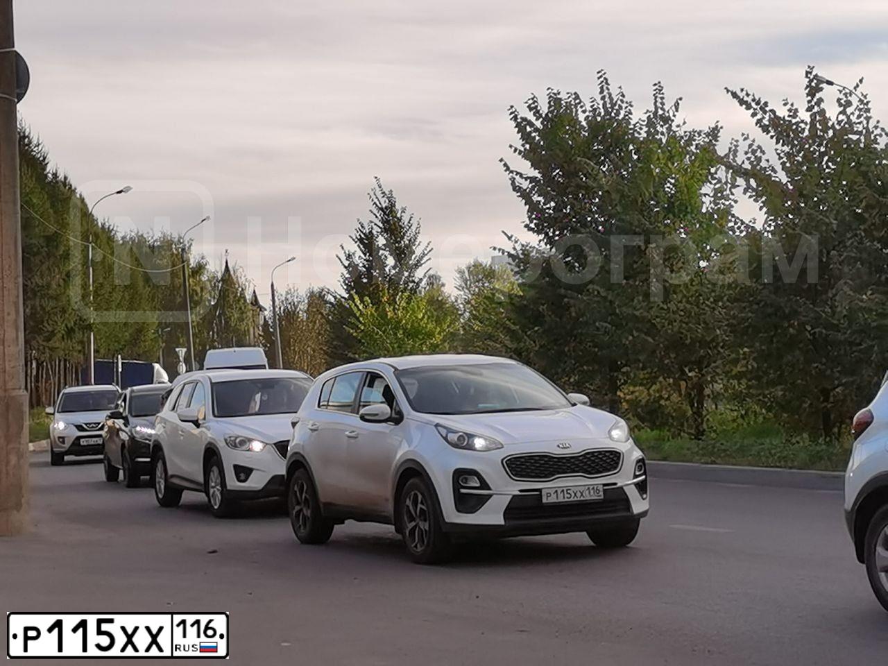 Фото автомобиля KIA SPORTAGE, 2018 — госномер Н440РС716. Цвет: Белый